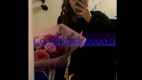 Monika online show from May 3, 1:06 pm
