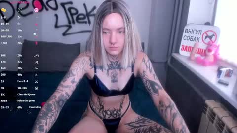 Snapshot of monikalowww chatting on June 26, 2:38 am monikalowww online show from June 26, 2:38 am