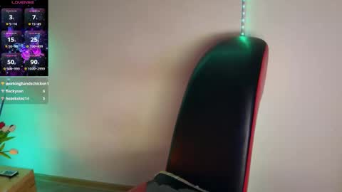 Snapshot of monikate_ chatting on September 17, 9:05 pm Himy name Kateim pvt model with hairy pussy online show from September 17, 9:05 pm