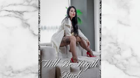 Monique  online show from February 19, 8:10 pm