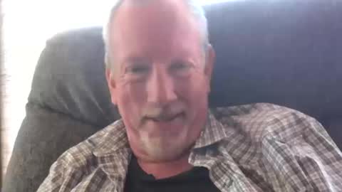 Snapshot of monkeedance chatting on October 12, 8:30 pm Monkee Dance online show from October 12, 8:30 pm