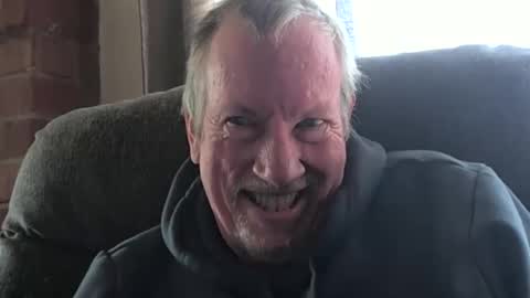 Snapshot of monkeedance chatting on November 30, 7:29 pm Monkee Dance online show from November 30, 7:29 pm