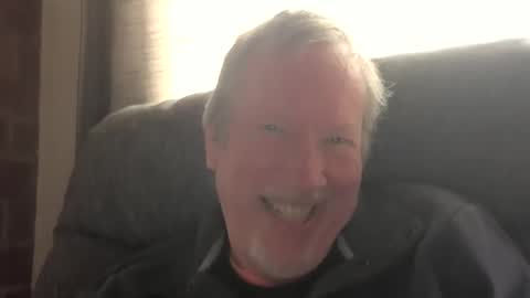 Snapshot of monkeedance chatting on December 15, 6:23 pm Monkee Dance online show from December 15, 6:23 pm