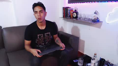 Snapshot of monkey_uchiha77 chatting on February 4, 5:45 pm simon dice online show from February 4, 5:45 pm