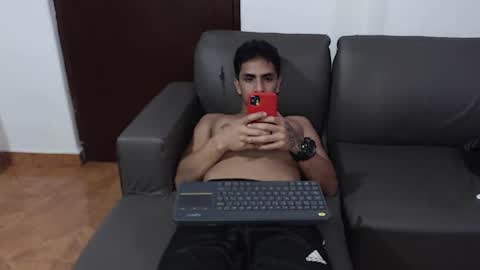 Snapshot of monkey_uchiha77 chatting on February 13, 9:41 am simon dice online show from February 13, 9:41 am