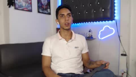 Snapshot of monkey_uchiha77 chatting on March 10, 1:10 pm simon dice online show from March 10, 1:10 pm