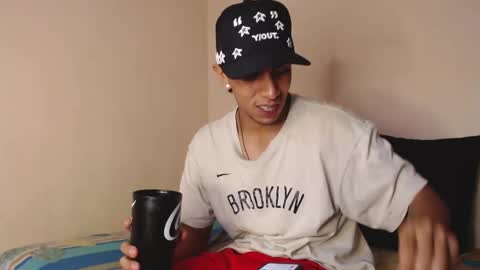 Snapshot of monkey_uchiha77 chatting on October 10, 10:42 pm simon dice online show from October 10, 10:42 pm