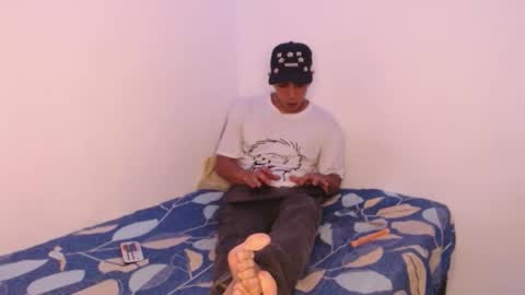 Snapshot of monkey_uchiha77 chatting on December 3, 12:18 am simon dice online show from December 3, 12:18 am