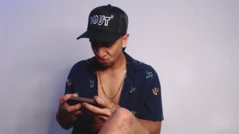 Snapshot of monkey_uchiha77 chatting on January 9, 12:41 pm simon dice online show from January 9, 12:41 pm