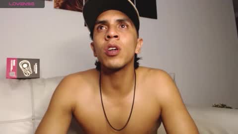 Snapshot of monkey_uchiha77 chatting on February 20, 2:52 am simon dice online show from February 20, 2:52 am