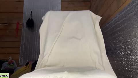 Snapshot of monni1 chatting on December 24, 7:39 am Monni online show from December 24, 7:39 am