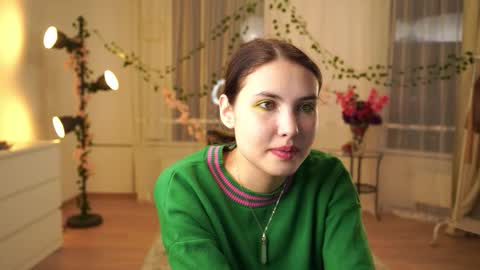 Snapshot of monniewisener chatting on November 16, 2:00 pm Jenny online show from November 16, 2:00 pm