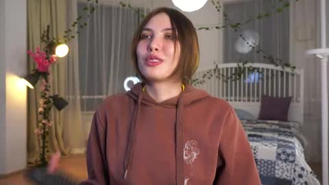 Snapshot of monniewisener chatting on December 1, 2:11 pm Jenny online show from December 1, 2:11 pm