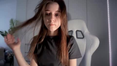 Mary online show from March 15, 8:09 am