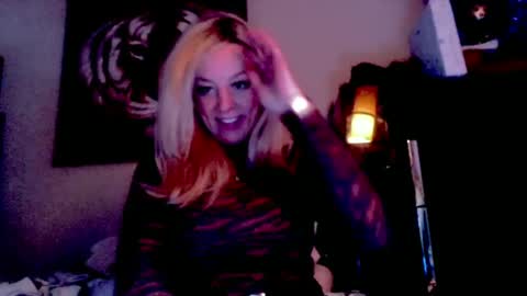 Snapshot of monroelovesyou chatting on December 28, 8:16 am Monroe online show from December 28, 8:16 am