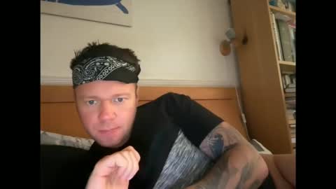 Snapshot of monster_d_ chatting on October 7, 3:42 pm Monster D online show from October 7, 3:42 pm