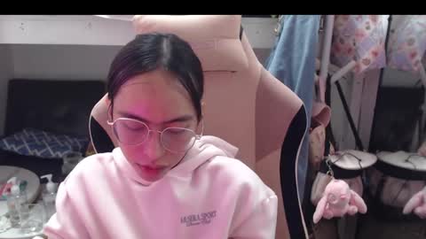 Snapshot of monstercockselfsuck chatting on December 11, 8:50 pm ELYSE A SIMPLE GIRL online show from December 11, 8:50 pm