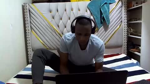 monstrous_cock1 online show from August 6, 12:29 pm