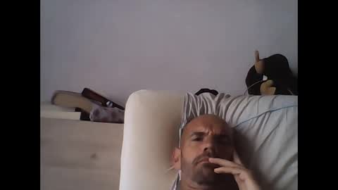 Snapshot of montmasse chatting on June 5, 8:42 am montmasse online show from June 5, 8:42 am