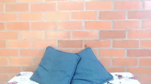 Luisa online show from May 2, 2:44 pm