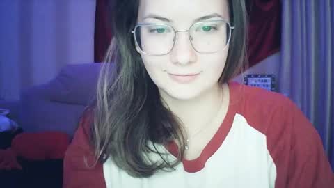 Snapshot of moodiemira chatting on November 25, 9:15 pm moodiemira online show from November 25, 9:15 pm