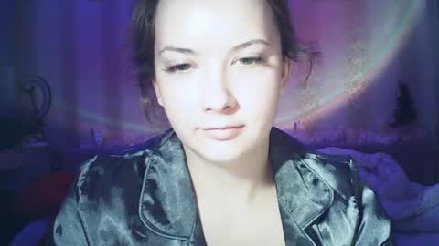 moodiemira online show from February 4, 4:57 pm