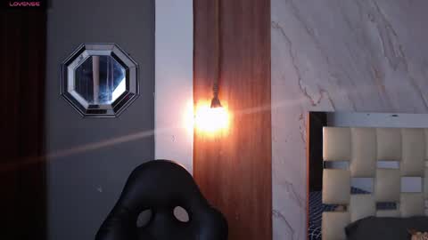 Snapshot of moon_and_fire_ chatting on May 21, 5:36 am moon_and_fire_ online show from May 21, 5:36 am