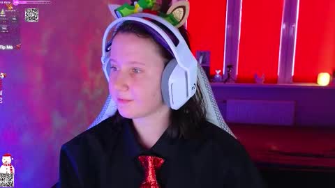 Lola online show from December 16, 8:52 am