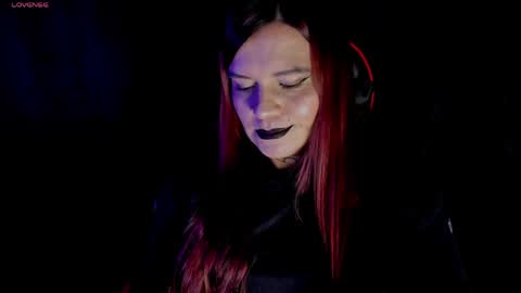 Snapshot of moon_dark520 chatting on June 7, 2:48 am Lilith online show from June 7, 2:48 am