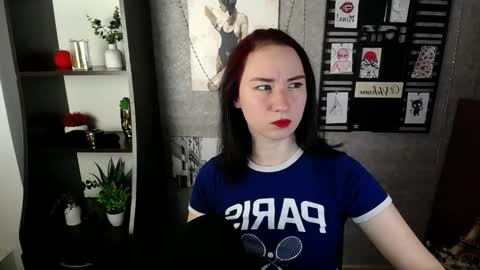 Snapshot of moon_foxy_ chatting on December 1, 10:04 pm Diana online show from December 1, 10:04 pm