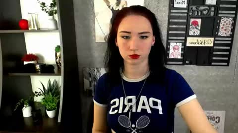 Snapshot of moon_foxy_ chatting on December 2, 9:21 pm Diana online show from December 2, 9:21 pm