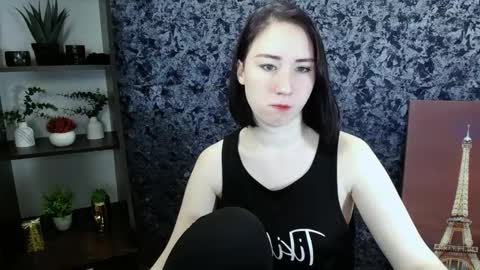 Snapshot of moon_foxy_ chatting on February 8, 2:31 pm Diana online show from February 8, 2:31 pm
