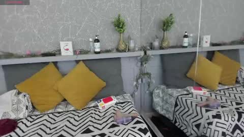 Snapshot of moon_lightt9 chatting on May 19, 9:54 pm Sarah online show from May 19, 9:54 pm