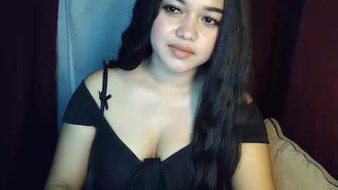 Snapshot of moon_of_desirexx chatting on November 13, 9:47 pm Joy online show from November 13, 9:47 pm