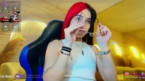 Snapshot of moon_red_r chatting on May 31, 1:07 pm Moon online show from May 31, 1:07 pm