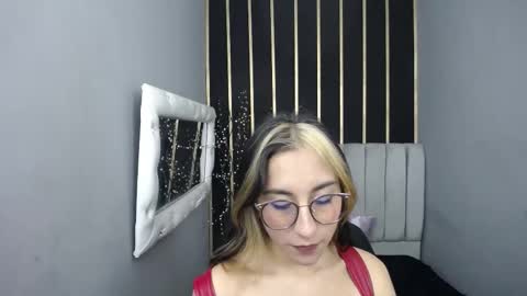 MOON SHUT online show from March 9, 12:20 pm