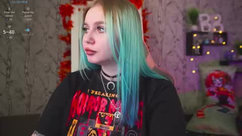 Emilia online show from September 30, 8:19 am