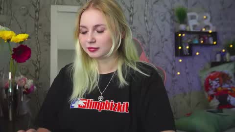 Emilia online show from March 10, 10:20 am