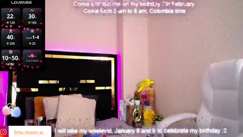 Snapshot of moon_water__ chatting on February 6, 11:10 am Moon Water online show from February 6, 11:10 am