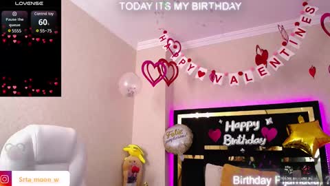 Snapshot of moon_water__ chatting on February 10, 11:04 am Moon Water online show from February 10, 11:04 am