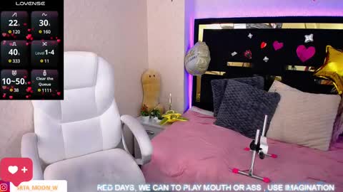 Snapshot of moon_water__ chatting on March 6, 2:29 pm Moon Water online show from March 6, 2:29 pm