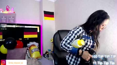 Snapshot of moon_water__ chatting on September 25, 11:36 am Moon Water online show from September 25, 11:36 am