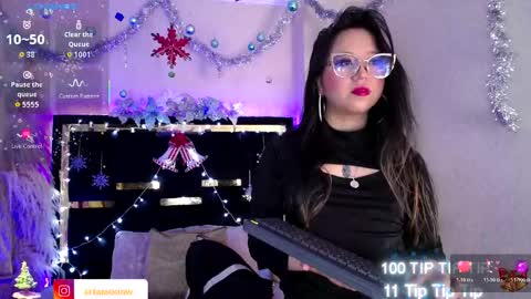 Snapshot of moon_water__ chatting on November 27, 10:06 am Moon Water online show from November 27, 10:06 am