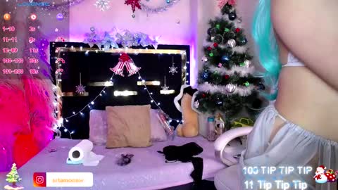 Snapshot of moon_water__ chatting on November 28, 10:29 am Moon Water online show from November 28, 10:29 am