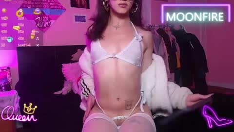 Nicky  online show from May 4, 1:01 am