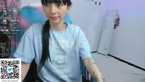 Snapshot of moonlady_ chatting on September 12, 11:04 pm MOON  online show from September 12, 11:04 pm