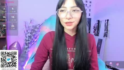 Snapshot of moonlady_ chatting on October 27, 2:48 am MOON online show from October 27, 2:48 am