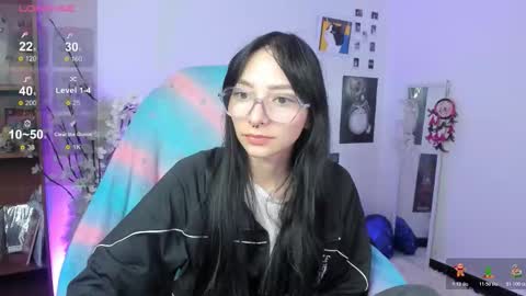 Snapshot of moonlady_ chatting on December 14, 4:18 am MOON online show from December 14, 4:18 am