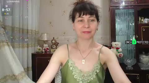 Snapshot of moonlight_88888 chatting on June 9, 1:28 am Moonlight 88888 online show from June 9, 1:28 am