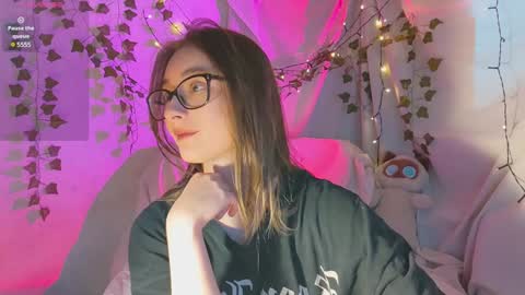 Snapshot of moonlight__lovers chatting on December 6, 11:54 am Dana online show from December 6, 11:54 am